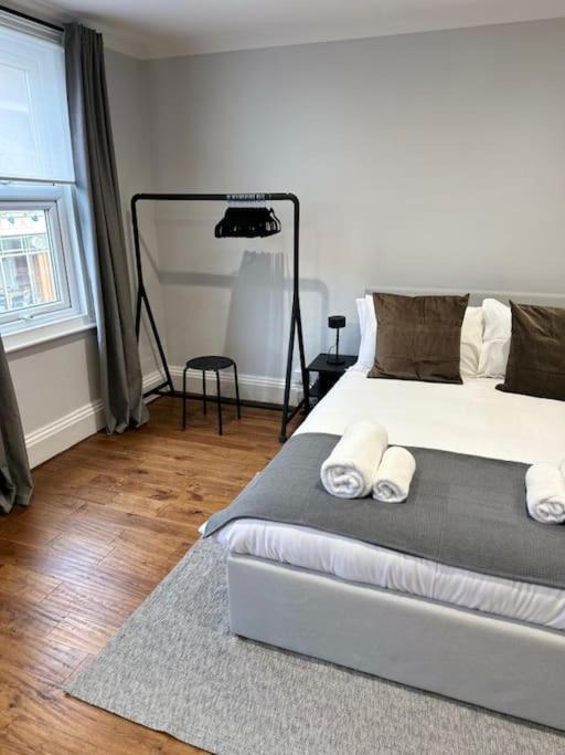 Апартаменты High Wycombe Centre- 2 Bed Flat Экстерьер фото